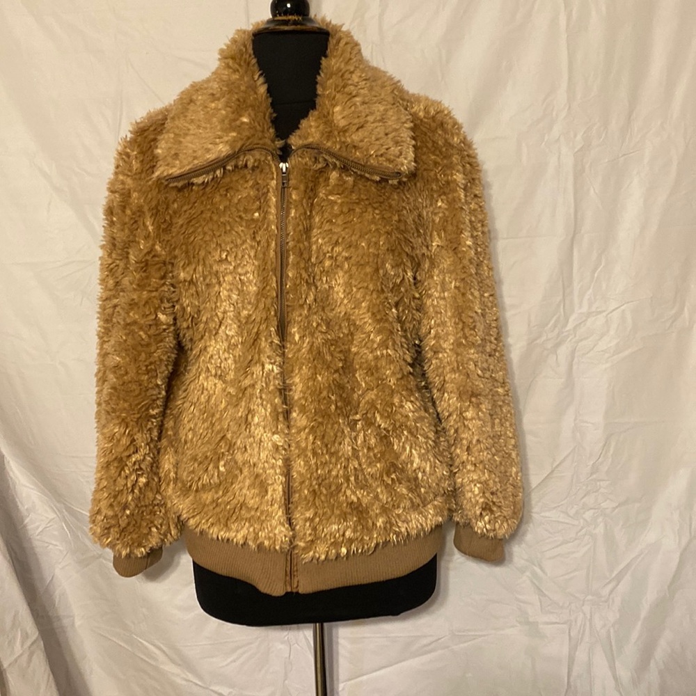 BB DAKOTA WOMEN’S OUTDOOR FAUX FUR JACKET SIZE M